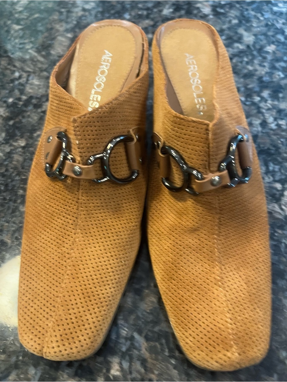AEROSOLES Tan Heels with Buckle